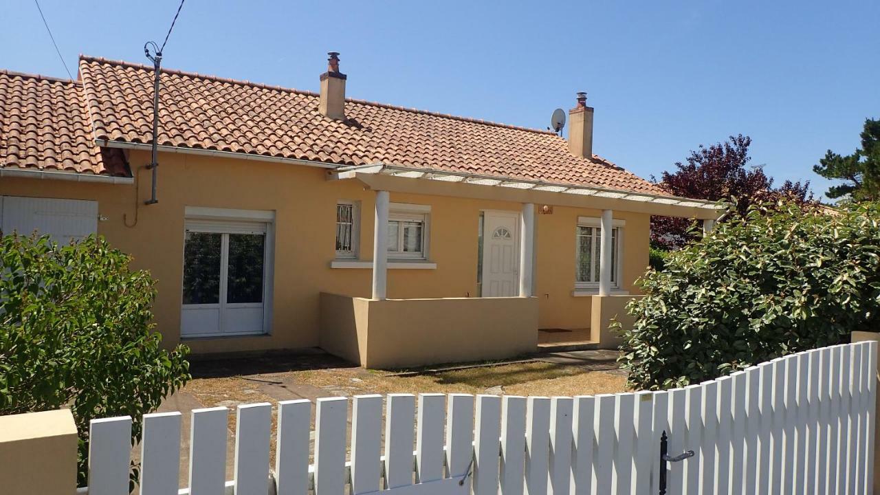 Maison Bord De Mer Сент-Илер-де-Рье Экстерьер фото